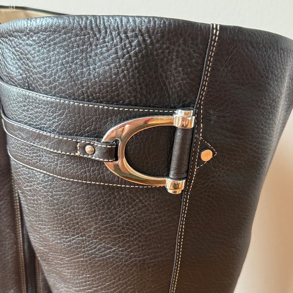 Elegant Extra Wide Brown Leather Boots - Picture 2 of 4